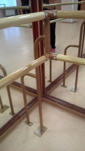 Кронштейн напольный угловой (двухрядный) - fgospostavki.ru - Тихорецк