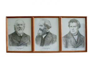 Портреты выдающихся физиков (деревянная рамка, под стеклом) - fgospostavki.ru - Тихорецк