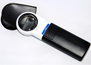 Лупа карманная с подсветкой (7х) - fgospostavki.ru - Тихорецк