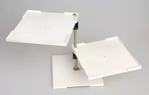 Столик подъемно-поворотный с 2-мя плоскостями - fgospostavki.ru - Тихорецк