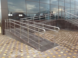 Перила для входной группы с двойным поручнем - fgospostavki.ru - Тихорецк